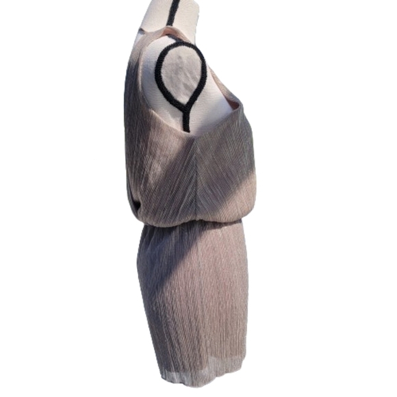 Charlotte Russe Size S Metallic V Neck Shorts Romper, Excellent Used Condition - Picture 4 of 11